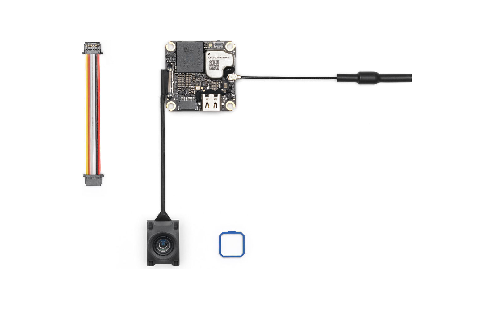 DJI O4 Air Unit и O4 Air Unit Pro на белом фоне