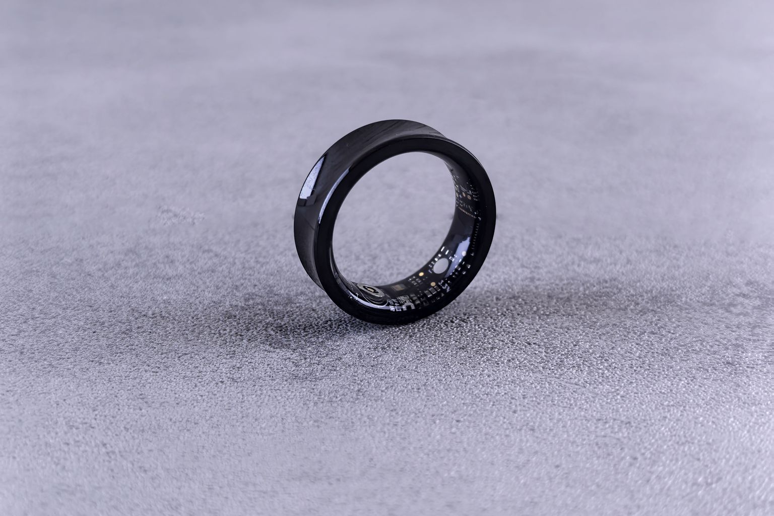 Умное кольцо: лучшие модели 2026 года и как выбрать: настоящий smart-ring с датчиками внутри корпуса